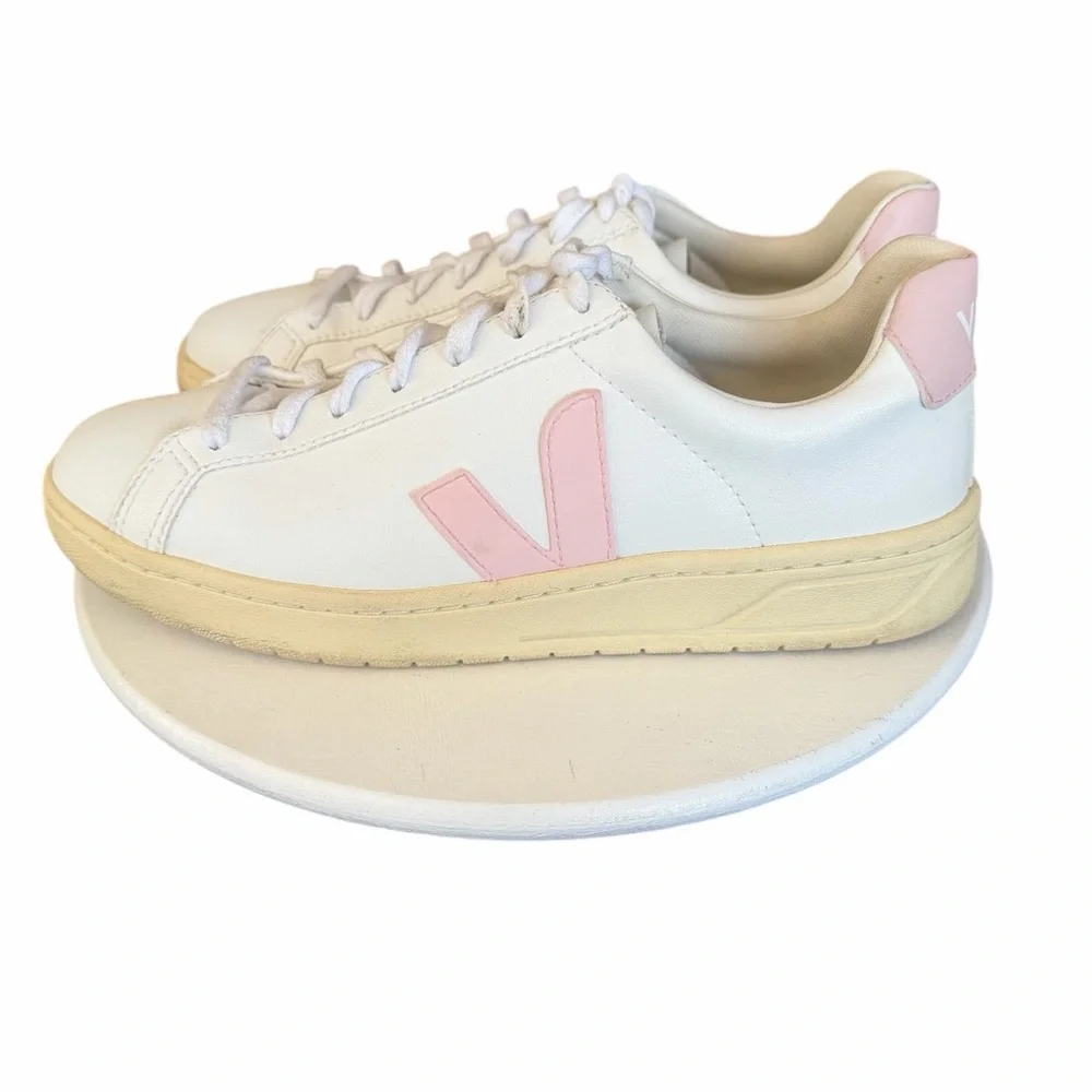 Veja Campo Sneaker Pink/White Esplar Leather Women's Size 40 (US 9) EUC!